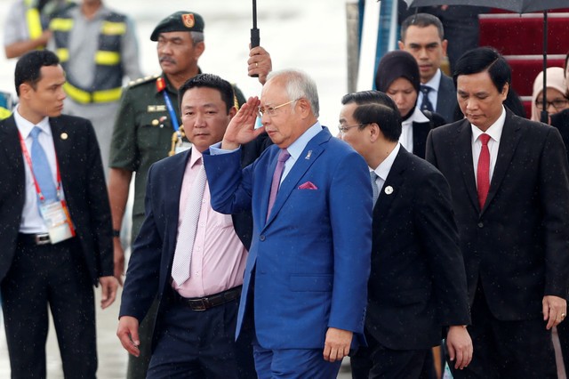 Nghị sự dày đặc của các quan chức cấp cao APEC